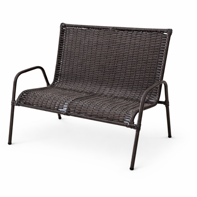 Sofá de rattan em fundo branco